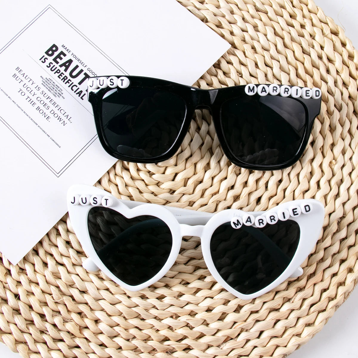 2pcs Bride groom Sunglasses Wedding Decoration Black White Heart