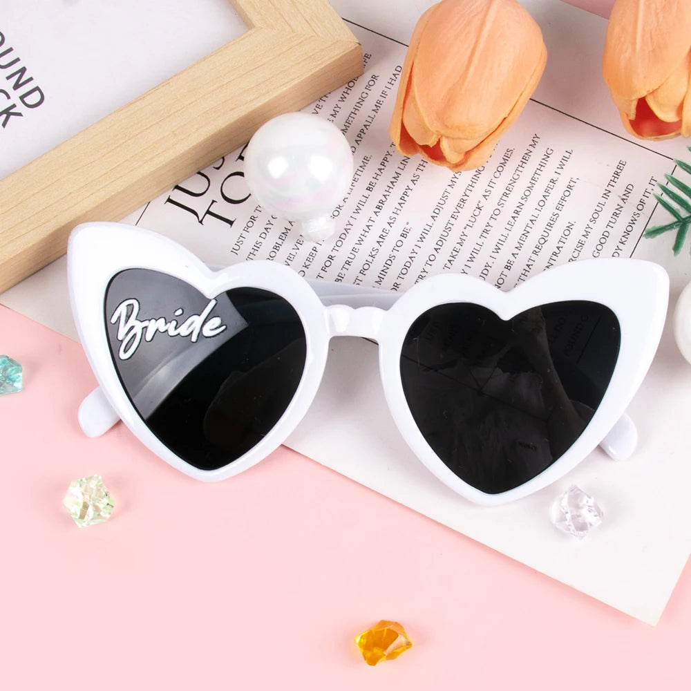 2pcs Bride groom Sunglasses Wedding Decoration Black White Heart
